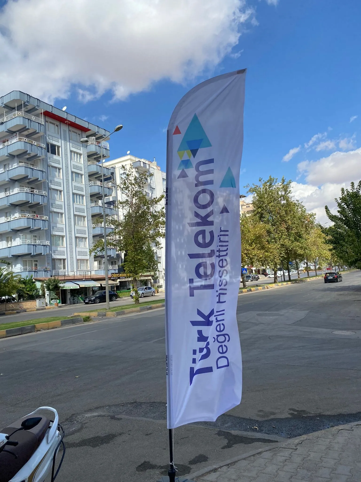 cep-telefonu-yelken-bayragi-64