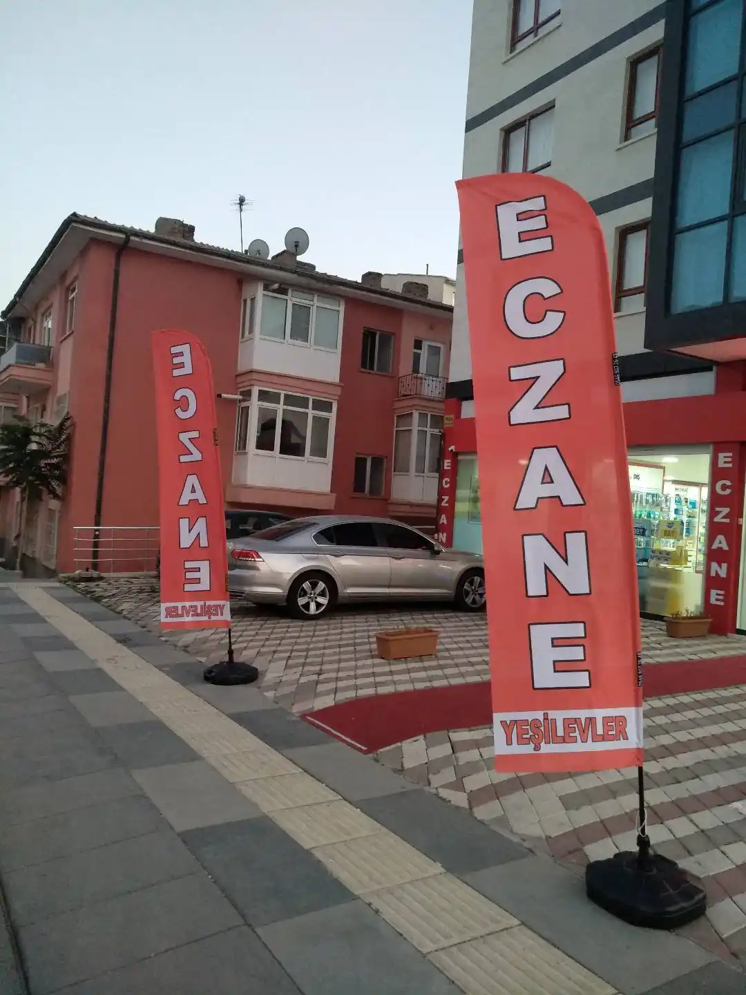 eczane-medical-yelken-bayragi-2