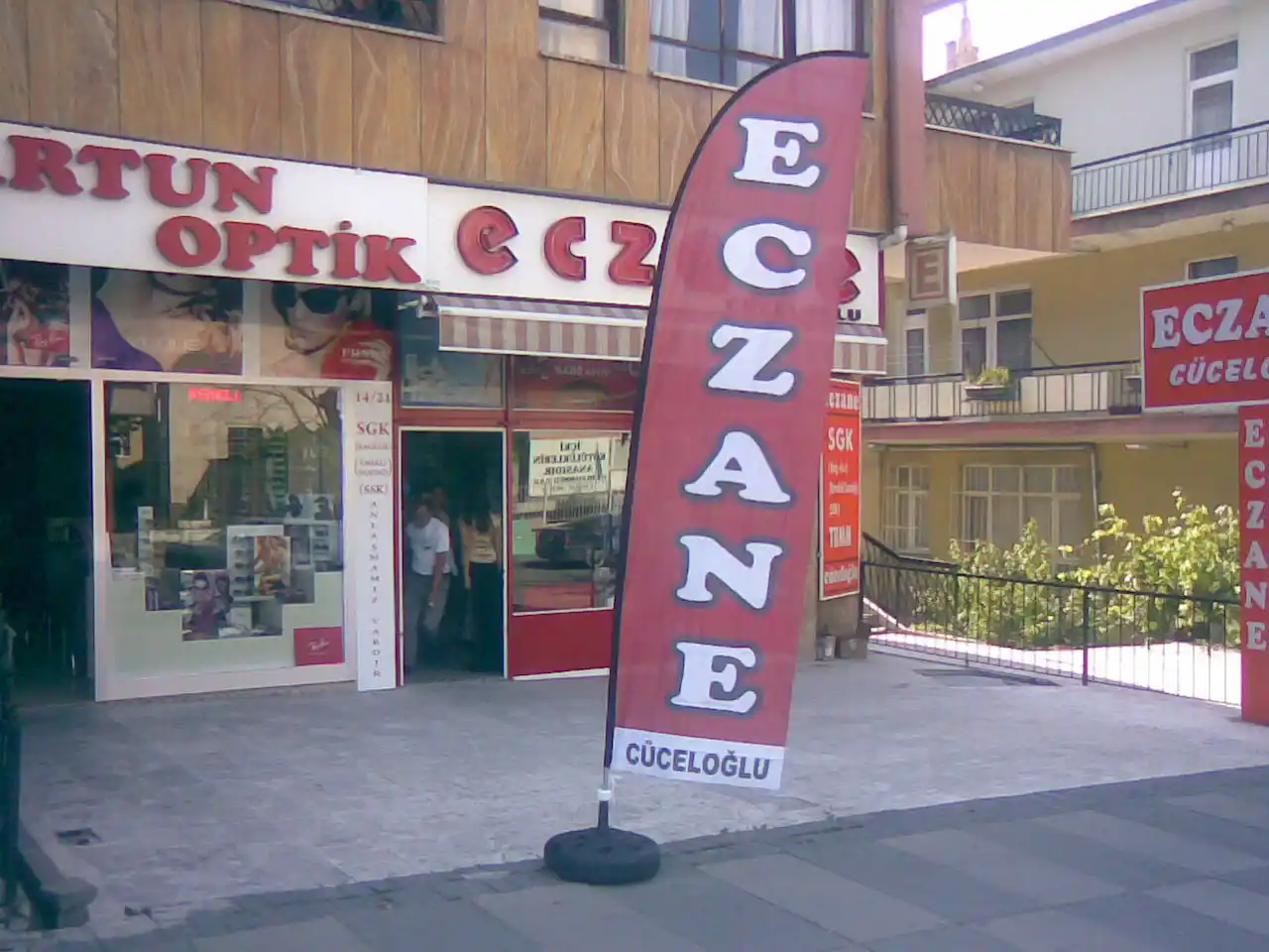eczane-medical-yelken-bayragi-7