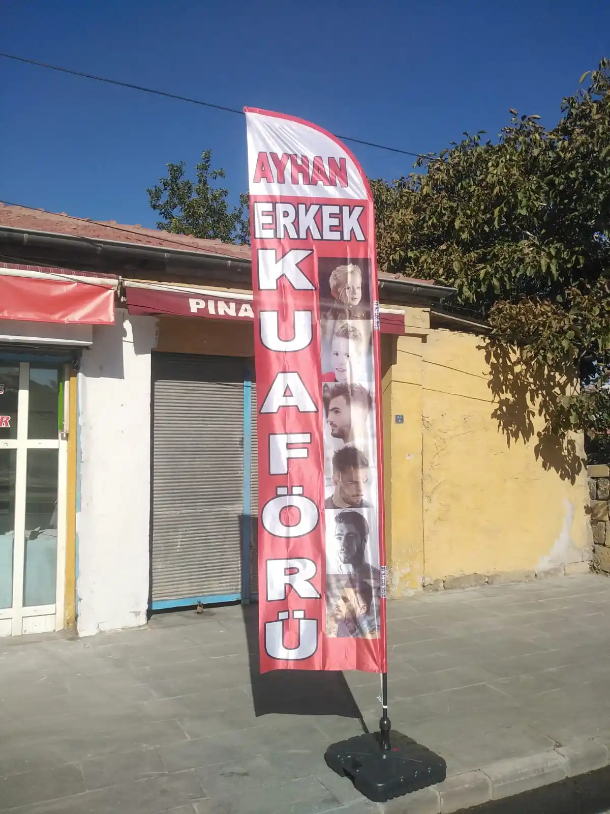 erkek-kuaforu-yelken-bayragi-15