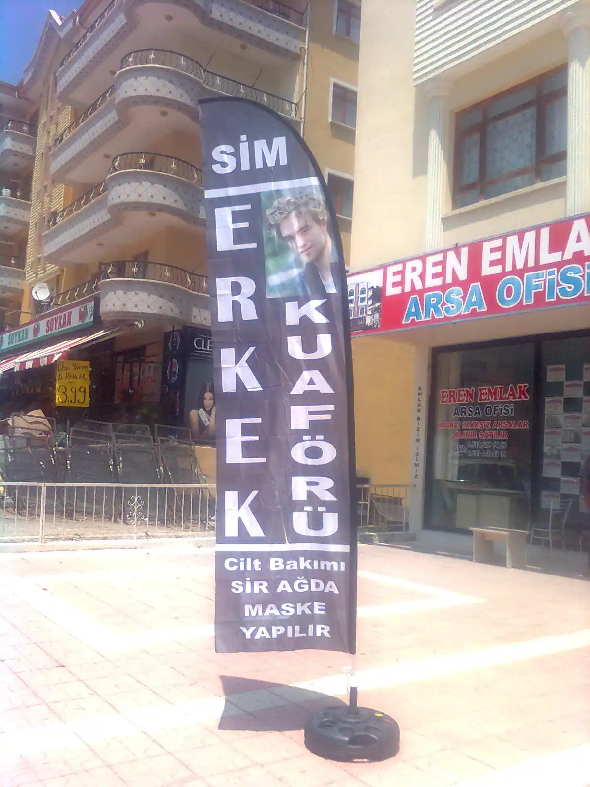 erkek-kuaforu-yelken-bayragi-18