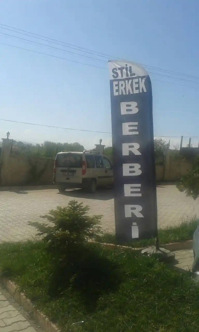 erkek-kuaforu-yelken-bayragi-4